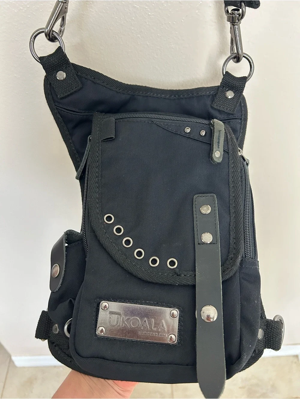 Ukoala compact black